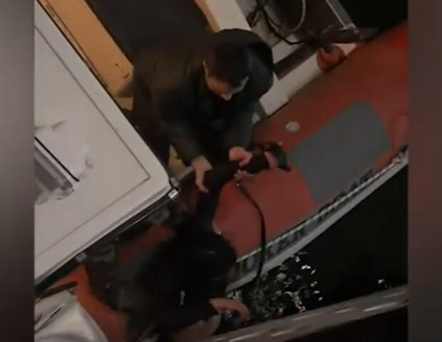 Bulvarda dənizdə batan qız xilas edildi – Anbaan video