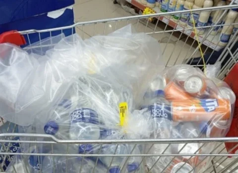 Marketdə istehlaka yararsız məhsullar aşkarlandı