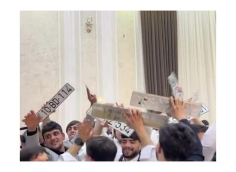 Bakıda toyda qəribə görüntü MÜZAKİRƏ YARATDI – VİDEO