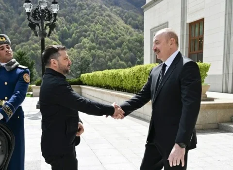 Zelenski Qəbələdə: Əliyevlə təkbətək görüş keçirilir