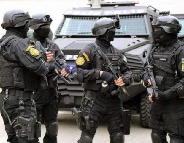 Polis əməliyyat keçirdi – 200 nəfər saxlanıldı