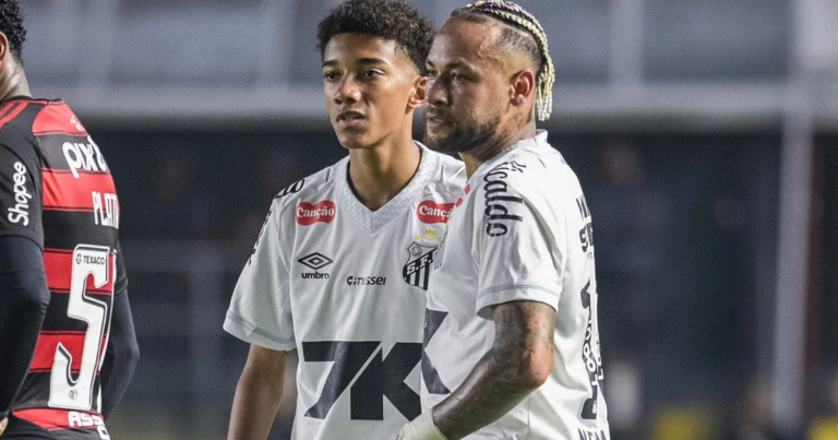 Neymar Robinyonun oğlunu vurdu