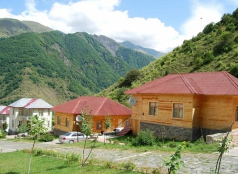 Yay gəlməmiş qiymətlər “od tutdu”: günlük evlər 500 manat oldu