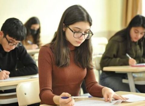Abituriyentlərin NƏZƏRİNƏ: Bu il ali məktəblərə qəbul balları necə olacaq?