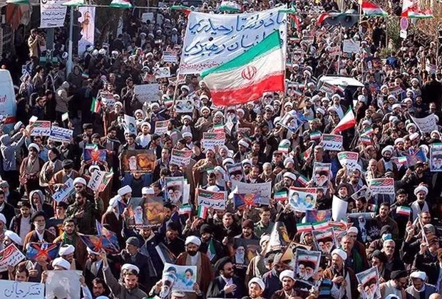 Tehran küçələri dolur: Əhali rejimə dəstək aksiyaları keçirir