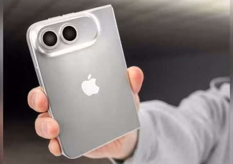 “Apple”-ın qatlanan ekranlı “iPhone” maketi ortaya çıxdı