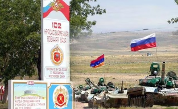 Karapetyan 102-ci hərbi baza ilə bağlı etiraf etdi