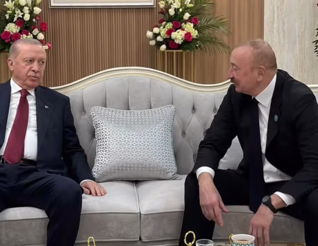 Liderlər çay süfrəsində söhbətləşiblər – FOTO