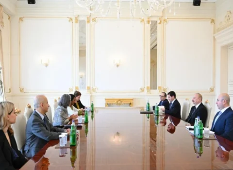 Prezident Anaklaudia Rossbaxı qəbul etdi