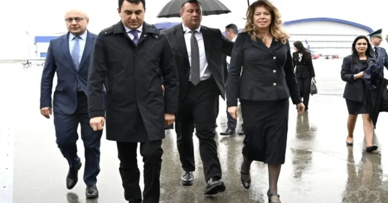 Bolqarıstan Prezidenti Azərbaycana səfərə gəldi – FOTO