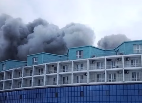 TƏCİLİ! Bakıda məşhur hotel YANIR – VİDEO