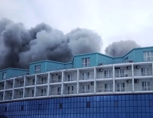 TƏCİLİ! Bakıda məşhur hotel YANIR – VİDEO