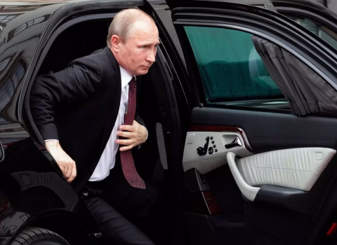 Putin Pekində görün hansı avtomobildən istifadə edir… -FOTO