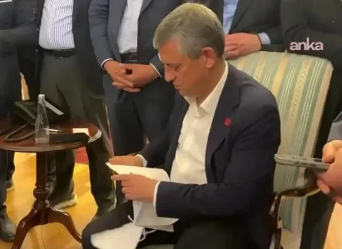 CHP qərargahında ara qarışdı – Özgür Özel binadan çıxarıldı