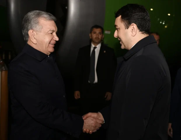 Şavkat Mirziyoyev Azərbaycana səfərə gəlib