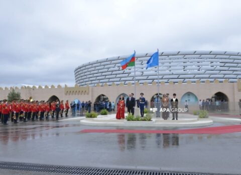 WUF13-ün ilk günü bayraq qaldırma mərasimi və Assambleya sessiyaları ilə yadda qalıb