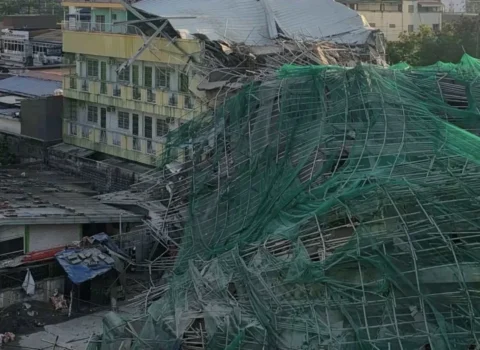 Bina çökdü – 40 nəfər dağıntılar altında qaldı