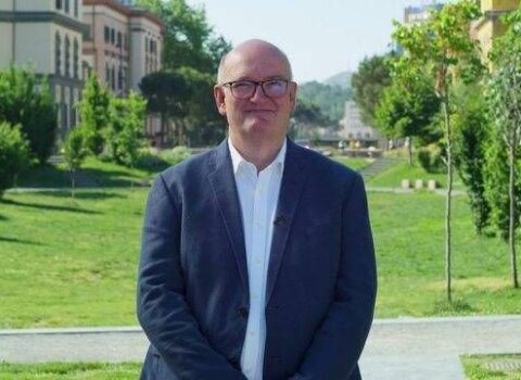 Böyük Britaniyanın yeni təyin olunan səfiri Azərbaycana gəlib