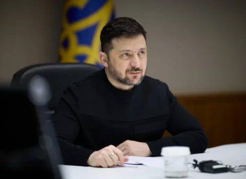 Zelenski Rusiyanın atəşkəs təklifini “qəribə” adlandırıb
