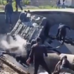 Bir aydır çökən yolu düzəltmirlər – Bu dəfə maşın düşdü+Video