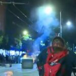 On minlərlə insan küçələrə axışdı, polis gözyaşardıcı qazdan istifadə etdi – Bu ölkədə 