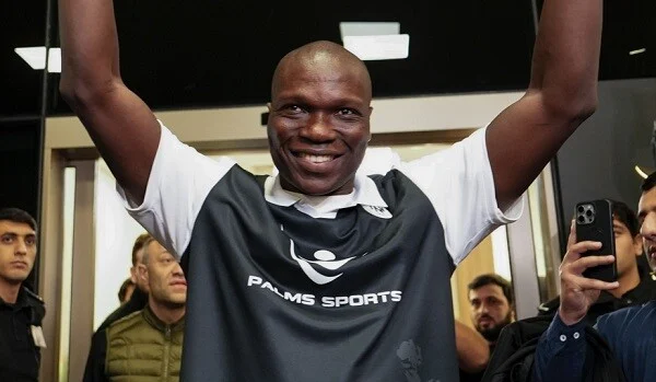 Abubakar “Neftçi”ni bu kluba dəyişir Abubakar “Neftçi”ni bu kluba dəyişir