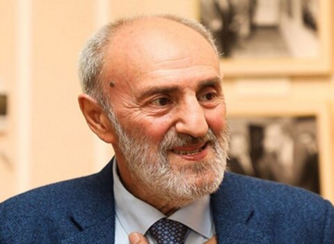 “Çırtma çalıb oynayaq?” – Akif İslamzadə