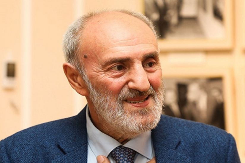 “Çırtma çalıb oynayaq?” – Akif İslamzadə