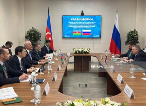 Şahin Mustafayev Overçukla görüşdü
