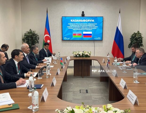 Şahin Mustafayev Overçukla görüşdü