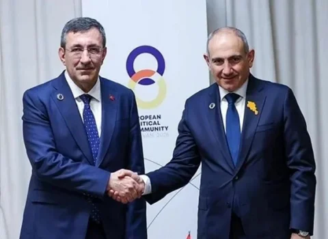 Cövdət Yılmaz Paşinyanla görüşdü