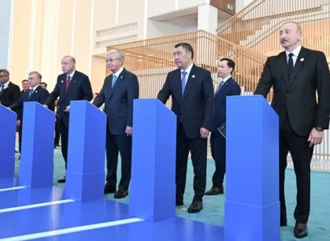 Əliyev Qazaxıstanda təməlqoyma mərasimində…