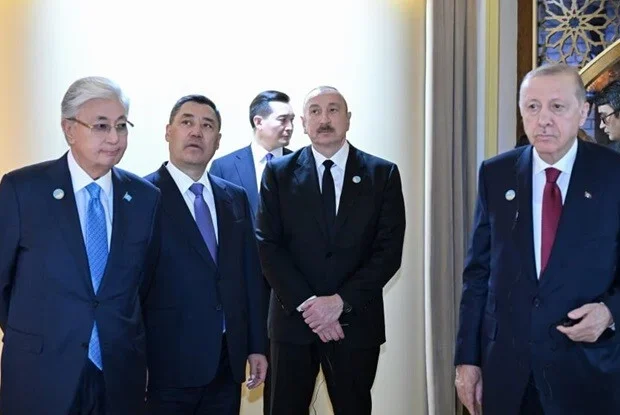 İlham Əliyev “Həzrət Sultan” Muzey-Qoruğunda – Foto