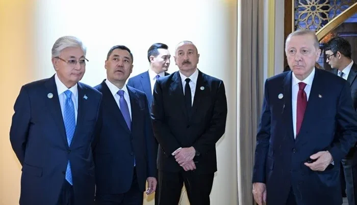 İlham Əliyev “Həzrət Sultan” Muzey-Qoruğunda – Foto