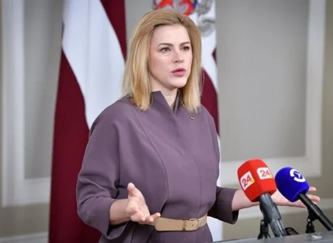 Latviya baş naziri istefa verdi