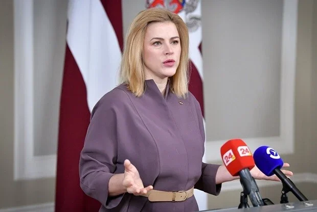Latviya baş naziri istefa verdi
