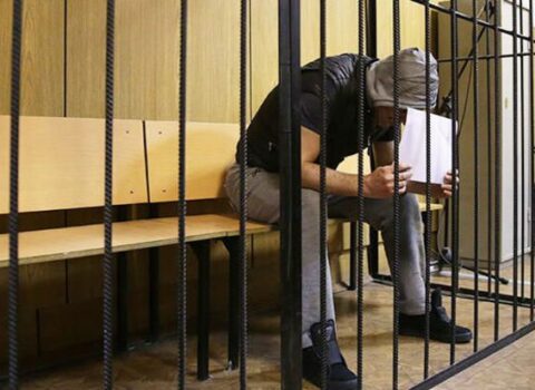 Şirkət rəhbəri və iş adamına 237 min manat “atan” şəxs məhkəmə zalında həbs edildi