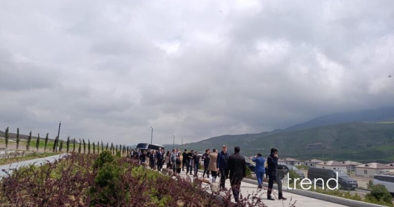 Diplomatik korpusun nümayəndələri Xocalı Soyqırımı Memorialına gəliblər – FOTO