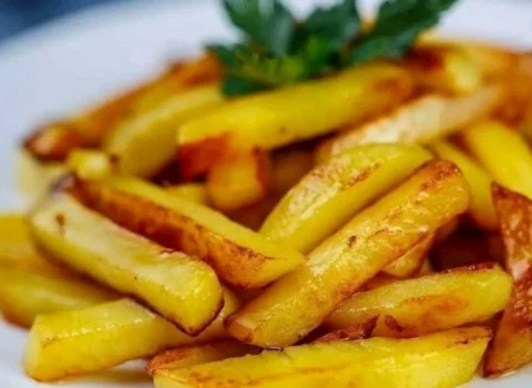 Bakıda restoran kartofu qızartdığı yağın pulunu da hesaba yazdı — FOTO