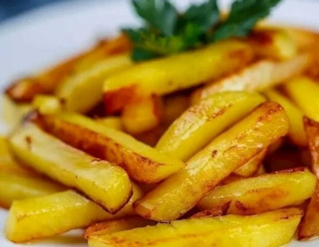Bakıda restoran kartofu qızartdığı yağın pulunu da hesaba yazdı — FOTO