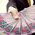 Sevgilisinin 90 mindən çox pulunu ələ keçirən bloqerin işi Ali Məhkəmədə