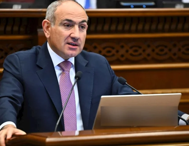 Paşinyan küçədə Qarabağ ermənisi ilə dalaşdı:”Rədd ol burdan, əclaf, sən niyə ölmədin?” — VİDEO