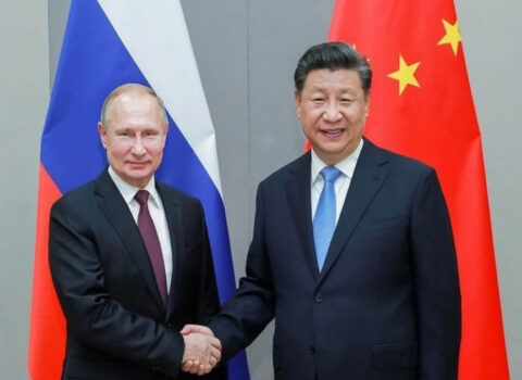 Putin Çinə böyük heyətlə getdi