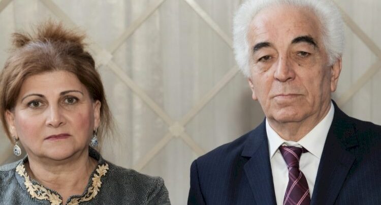 “5 ildir məhkəmələrdə sürünürəm” – Mərhum şairin ailəsində EV QALMAQALI