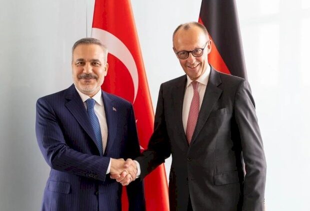 Hakan Fidan Almaniya Kansleri Fridrix Merts ilə görüşdü
