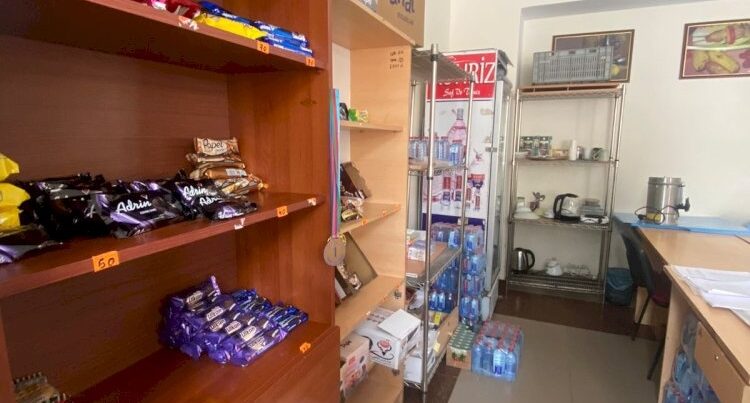 Bakıda şagirdlər məktəbdə kütləvi şəkildə zəhərləndi – Direktorla bağlı bu tədbir görüldü