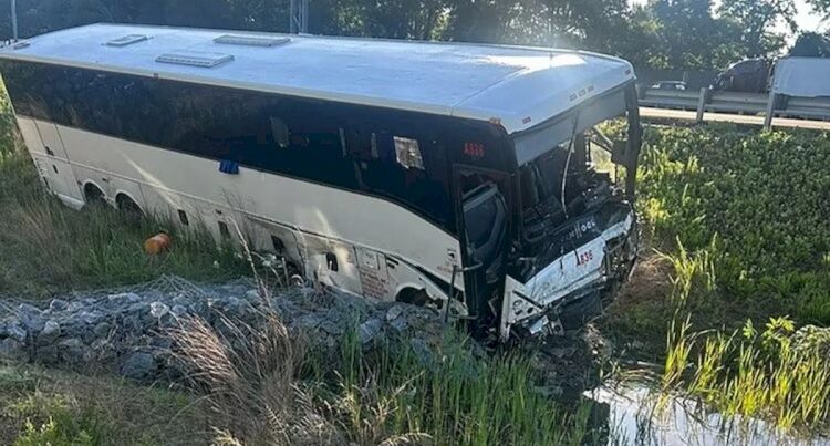 Avtobus qəzası baş verdi – Beş nəfər öldü Avtobus qəzası baş verdi – Beş nəfər öldü