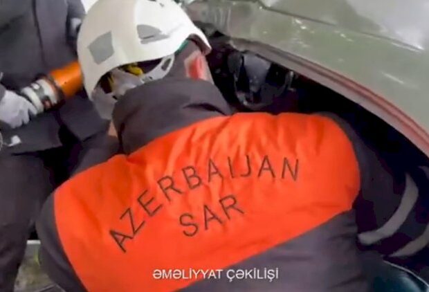 Oğuzda ağır qəzadan sonra sürücü belə xilas edildi – ANBAAN GÖRÜNTÜLƏR