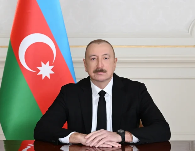 İlham Əliyev Tokayevi doğum günü münasibətilə təbrik edib