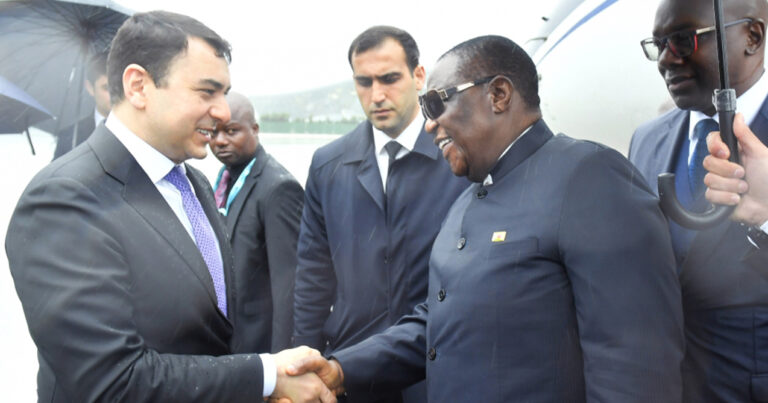 Zimbabvenin Vitse-prezidenti Azərbaycana gəldi Zimbabvenin Vitse-prezidenti Azərbaycana gəldi